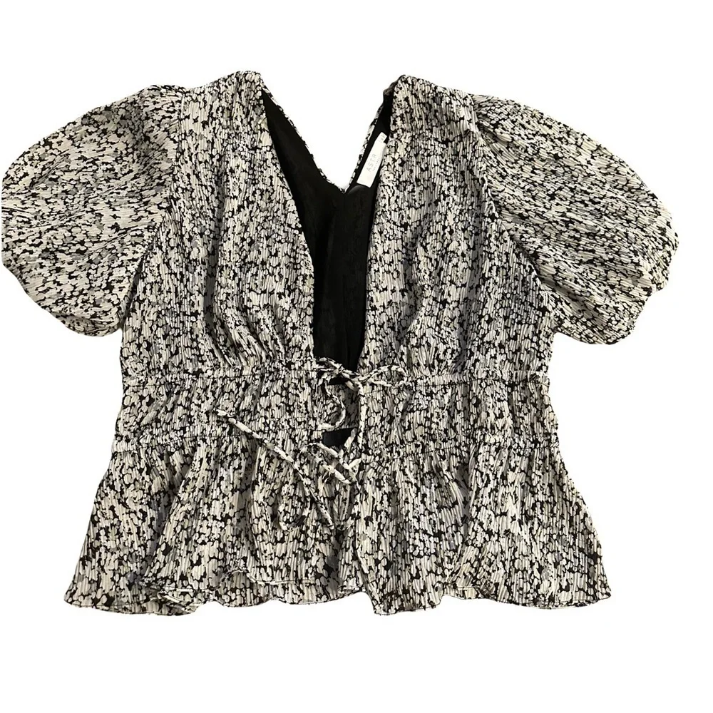 ASTR Alexis Floral Ruched Short Sleeve Top Black Multi Floral / XL